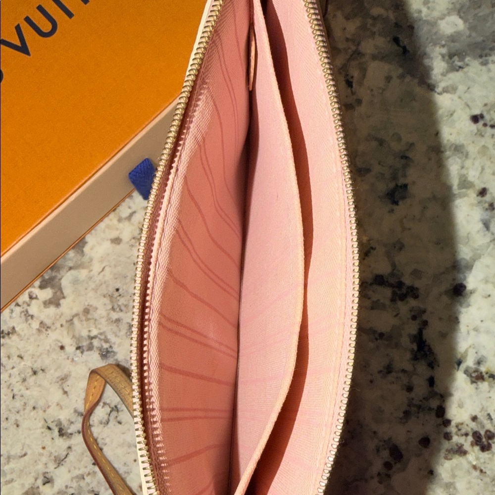 Louis Vuitton Damier Azur Neverfull Pouch - Picture 7 of 8